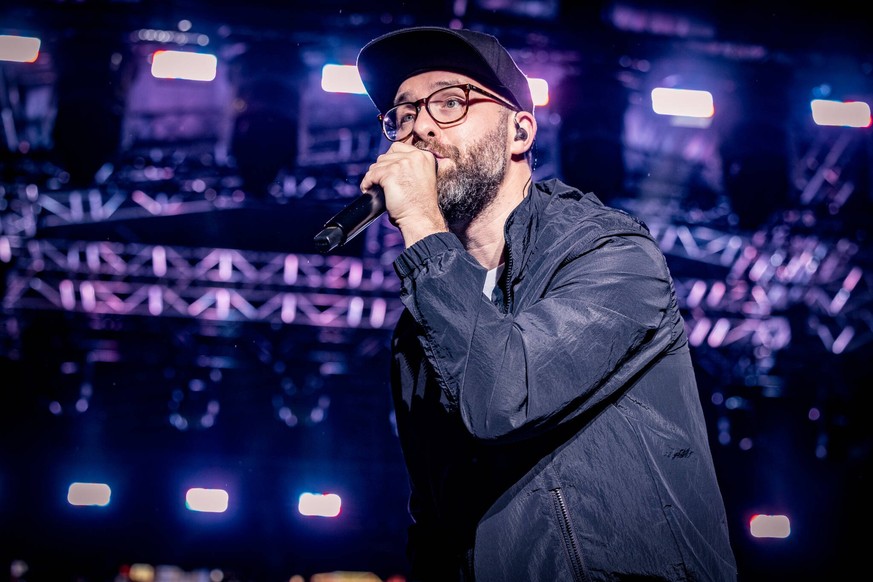 Aschaffenburg, Volksfestplatz, Sommer, Open Air, 10.09.2022, Mark Forster, Liebe Tour, Open Air bei Regen, Hertlein Konzerte, Bild: Mark Forster *** Aschaffenburg, Volksfestplatz, summer, open air, 10 ...