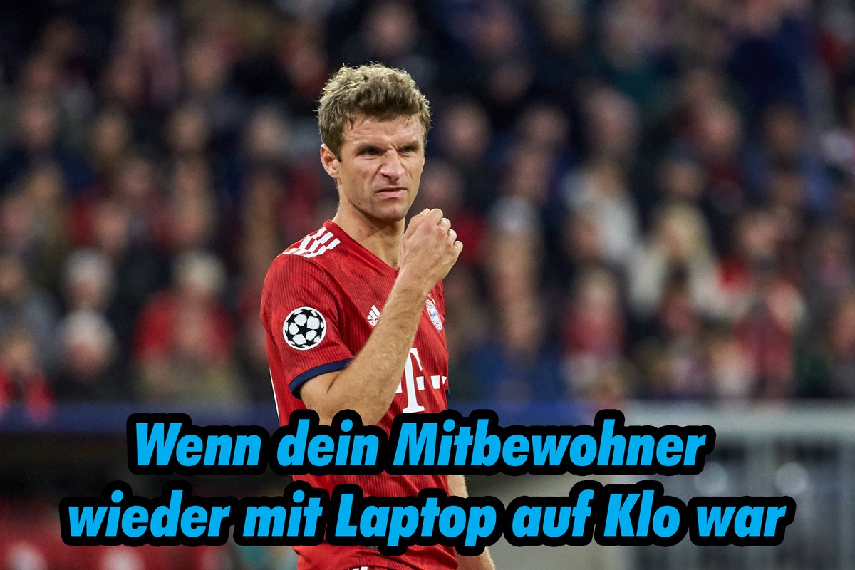 Muenchen, Deutschland 02.10.2018, UEFA Champions League - 2018/19 Season, Vorrunde, Gruppe E, Spiel 02, FC FC Bayern Muenchen - Ajax Amsterdam, Thomas Mueller (FCB) schaut, enttaeuscht ( DeFodi501 *** ...