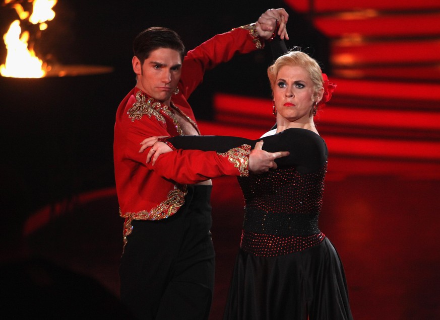 COLOGNE, GERMANY - MAY 18: Maite Kelly and Christian Polanc perform during final of the 'Let's Dance' TV show at Coloneum on May 18, 2011 in Cologne, Germany. (Photo by Ralf Juergens/Getty Images)