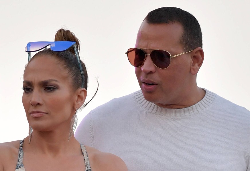 January 25, 2020, Hallandale, Florida, United States Of America: HALLANDALE, FLORIDA- JANUARY 25: Jennifer Lopez and Alex Rodriguez along with their children Emme, Maximilian, Natasha and Ella watch a ...