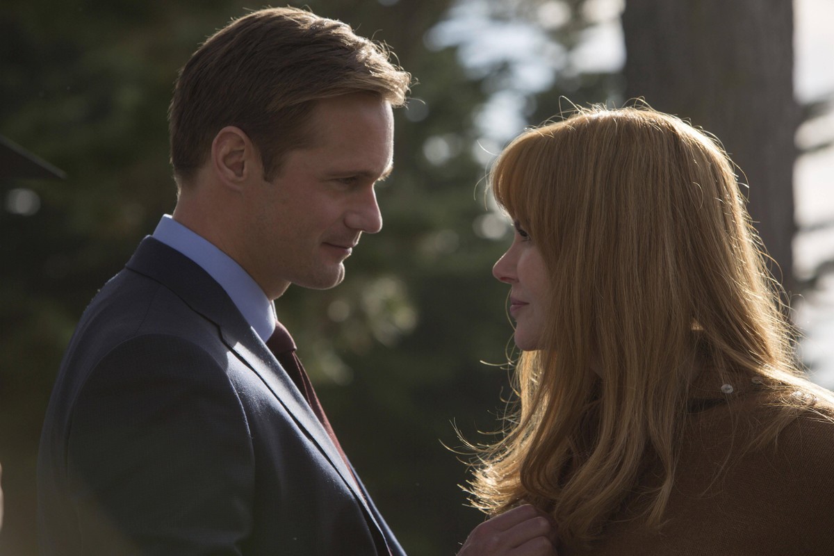 BIG LITTLE LIES, from left: Alexander Skarsgard, Nicole Kidman, Somebody s Dead , Season 1, ep. 101, aired Feb. 19, 2017. photo: Hilary Bronwyn Gayle / HBO / Courtesy: Everett Collection ACHTUNG AUFNA ...