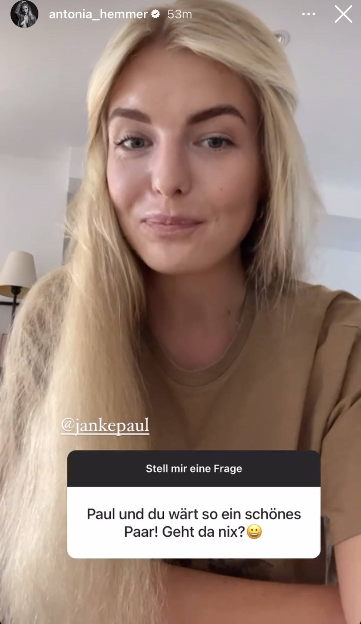 Antonia Hemmer geht auf die Liebesgerüchte ein.