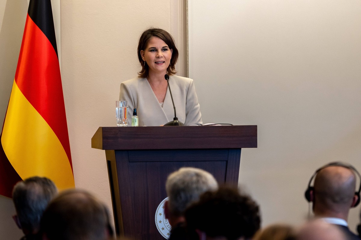 Bundesaussenministerin Annalena Baerbock in einer Pressekonferenz mit dem Aussenminister der Tuerkei, Mevluet Cavusoglu in Istanbul, 29.07.2022. Istanbul Turkey *** German Foreign Minister Annalena Ba ...