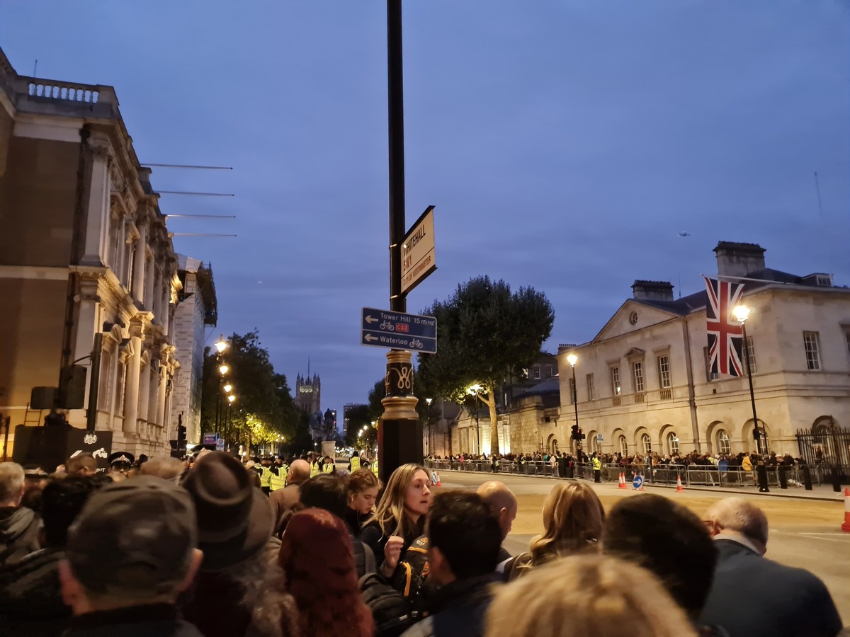 Schon Montagfrüh war es voll in Westminster.