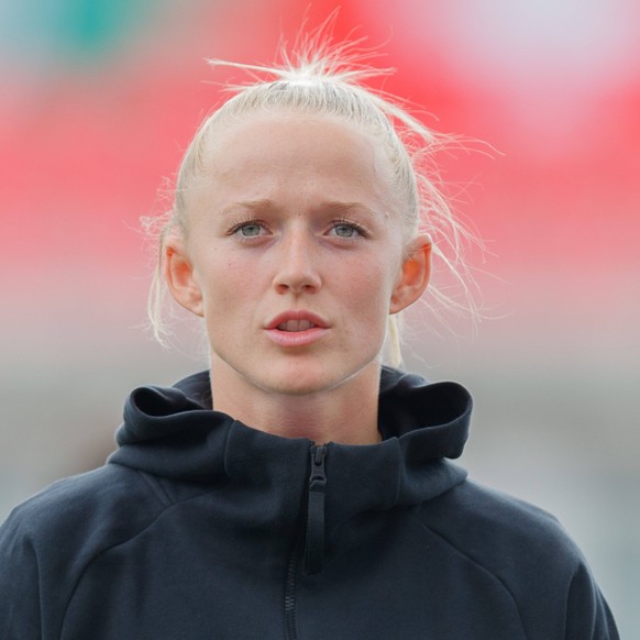 Lea Schüller GER, 7 Porträt, Einzelbild, 24.06.2022, Erfurt Deutschland, Fussball, Frauen, Länderspiel, Deutschland - Schweiz, DFB/DFL REGULATIONS PROHIBIT ANY USE OF PHOTOGRAPHS AS IMAGE SEQUENCES AN ...