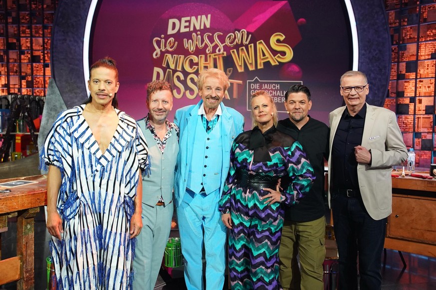 Jorge González, Schiedsrichter Thorsten Schorn, Thomas Gottschalk, Barbara Schöneberger, Tim Mälzer und Günther Jauch