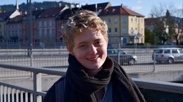 Jule Pehnt ist 17 Jahre alt und geht in Freiburg in die elfte Klasse. Seit 2 Jahren engagiert sie sich bei Fridays for Future für eine konsequente und gleichzeitig sozial-gerechte Klimapolitik.