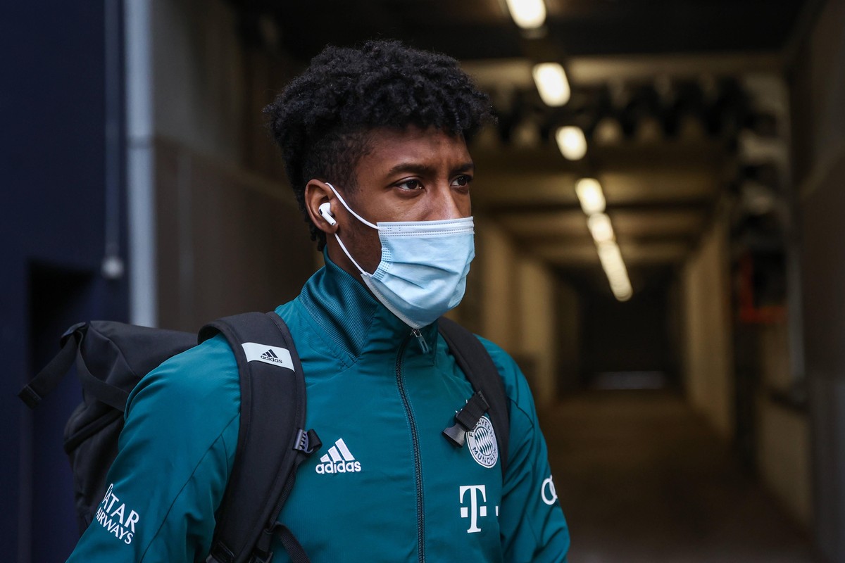 FC Schalke 04 - FC Bayern Muenchen 24.01.2021, Fussball, Saison 2020/2021, 1. Bundesliga, 18.Spieltag, FC Schalke 04 - FC Bayern Muenchen, Kingsley COMAN FC Bayern München Tim Rehbein/RHR-FOTO/Pool DF ...