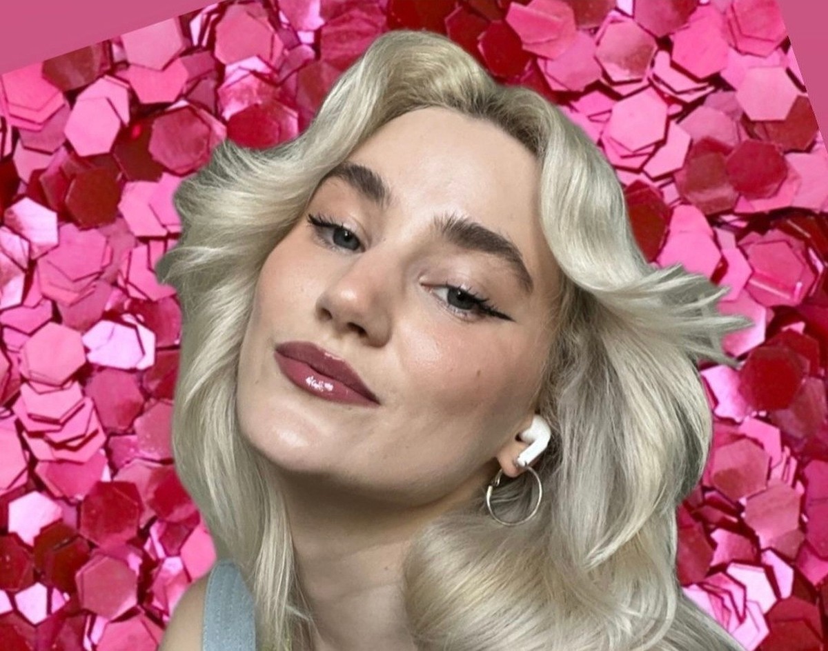 Sophia Sailer arbeitet als Journalistin und Podcast-Host.