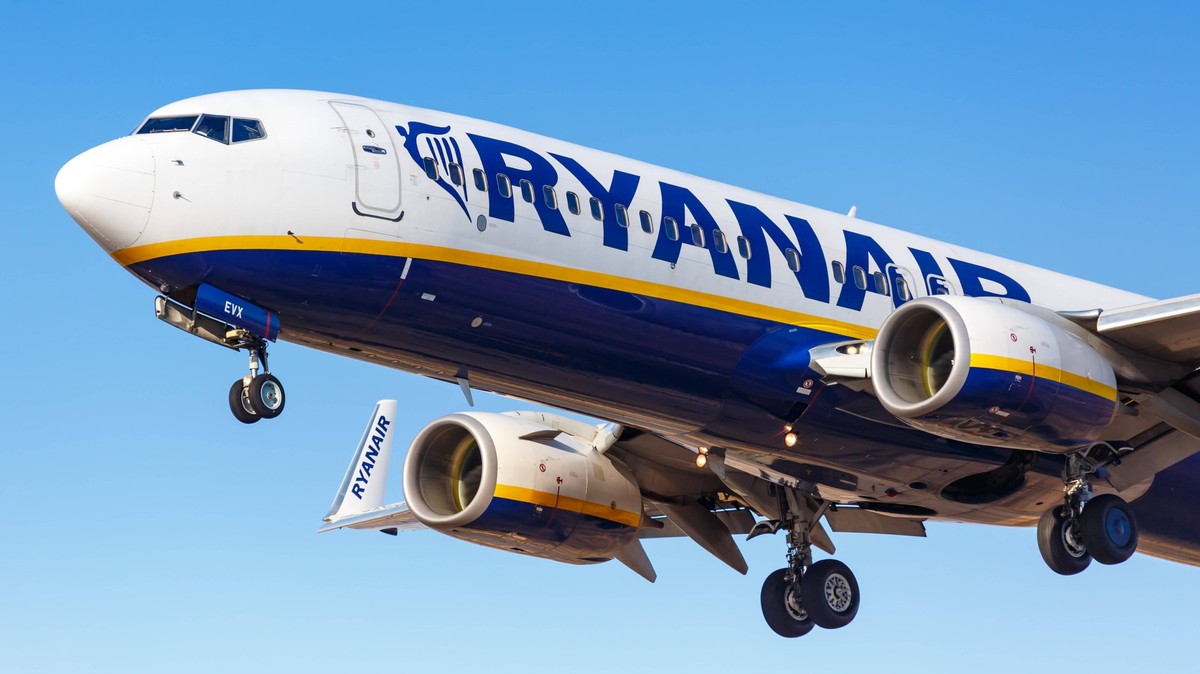 Ryanair Boeing 737-800 Flugzeug Flughafen Teneriffa S
