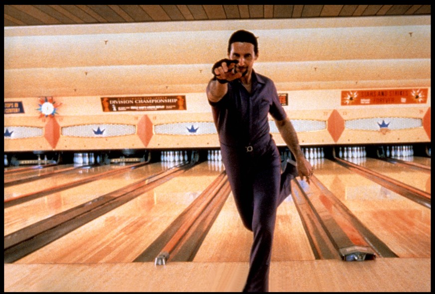 Polygram Filmed DR THE BIG LEBOWSKI (THE BIG LEBOWSKI) de Ethan etJoel Coen 1998 USA avec John Turturro bowling PUBLICATIONxINxGERxSUIxAUTxONLY BIG LEBOWSKI (1998) 15 NUR REDAKTIONELLE NUTZUNG &amp; R ...