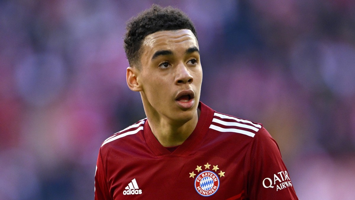 Jamal Musiala FC Bayern Muenchen FCB 42 FC Bayern Muenchen vs FC Augsburg FCA 09.04.2022 DFL REGULATIONS PROHIBIT ANY USE OF PHOTOGRAPHS AS IMAGE SEQUENCES AND/OR QUASI-VIDEO FC Bayern Muenchen vs FC  ...