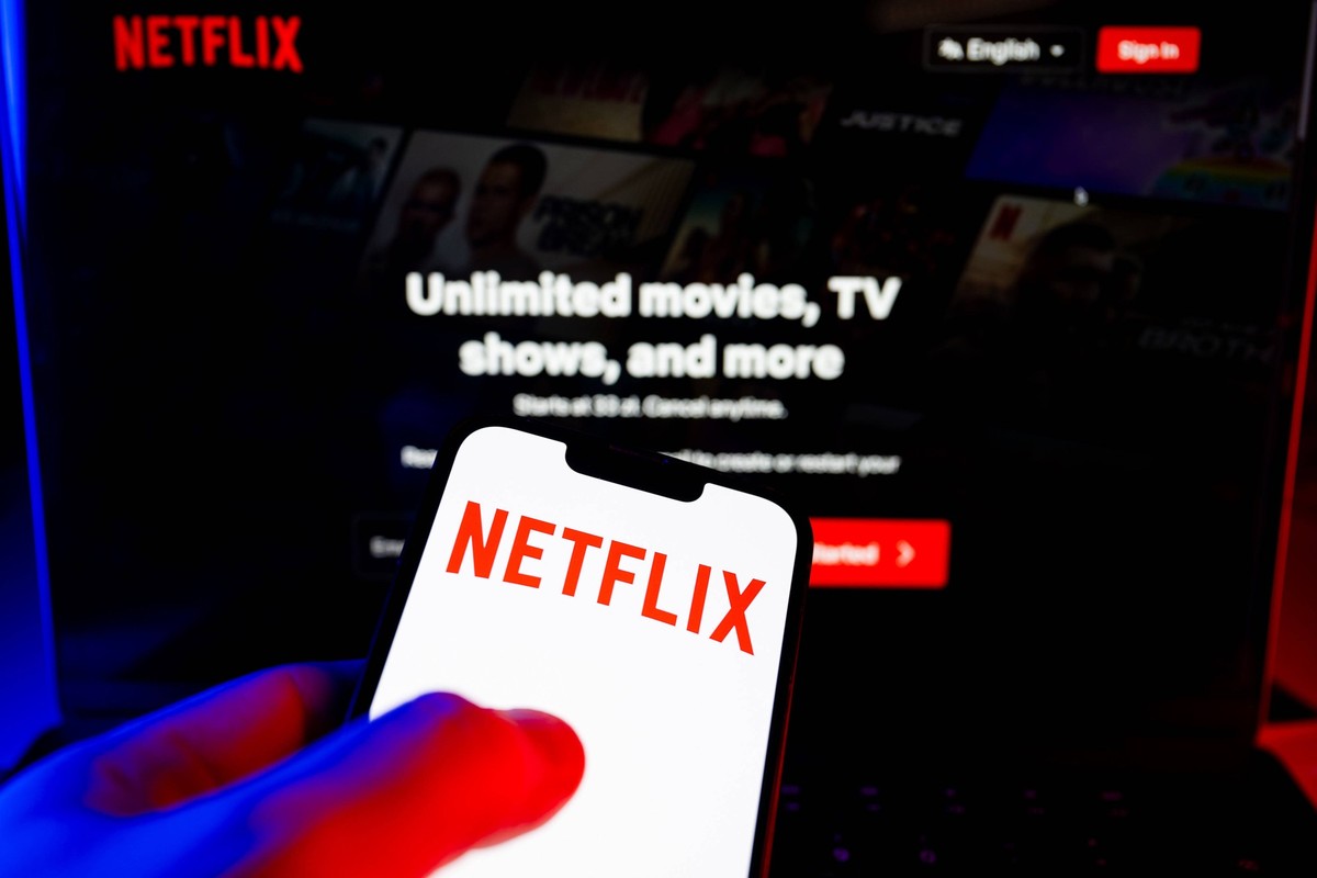 Logos displayed on smartphones in Poland - 11 Jan 2025 In this photo illustration, a Netflix logo seen displayed on a smartphone. Poland Copyright: xMateuszxSlodkowskix/xSOPAxImagex 20250111SOPAMASL08 ...