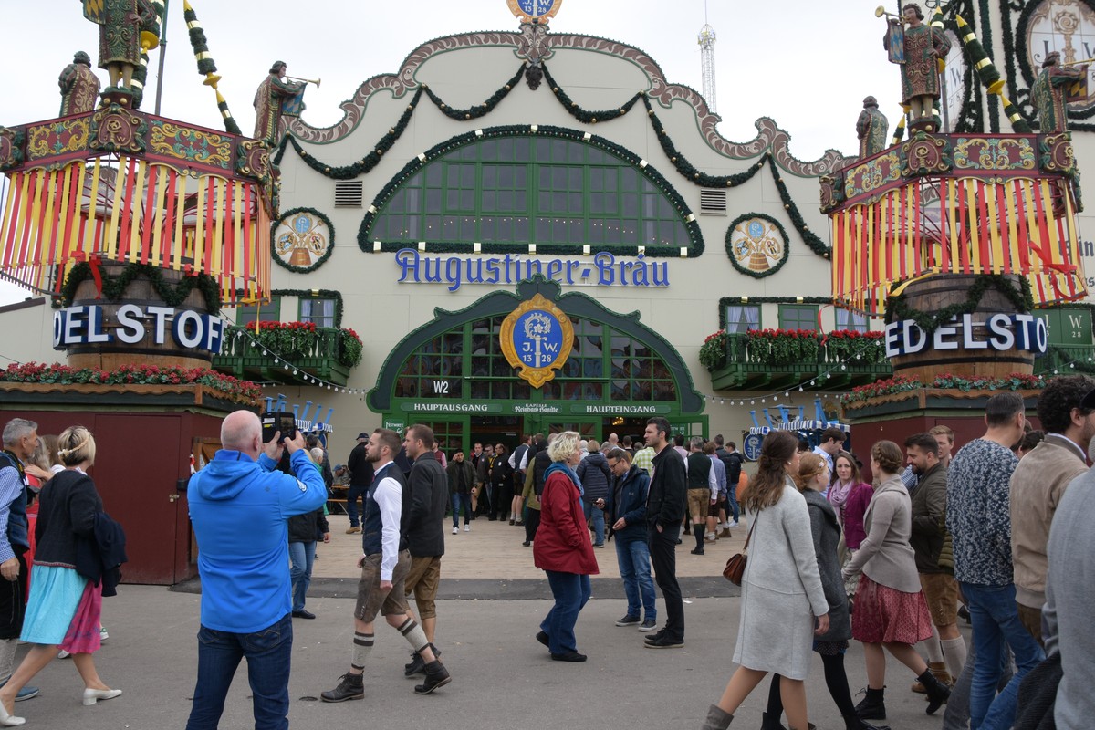 Augustinerbrae Festzelt Muenchen 04.10.19 Oktoberfest Wiesenzelte Oktoberfest Augustinerbrae festival tent Muenchen 04 10 19 Oktoberfest Wiesenzelte Oktoberfest