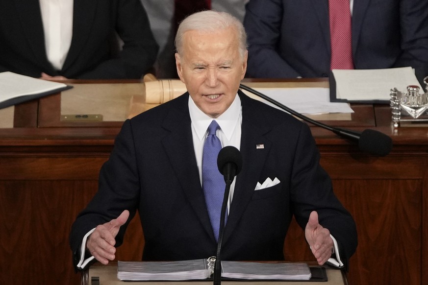 ARCHIV - 07.03.2024, USA, Washington: Joe Biden, Präsident der USA, hält die Rede zur Lage der Nation vor einer gemeinsamen Sitzung des Kongresses im US-Kapitol. Dabei spielte auch das Thema Frauenges ...