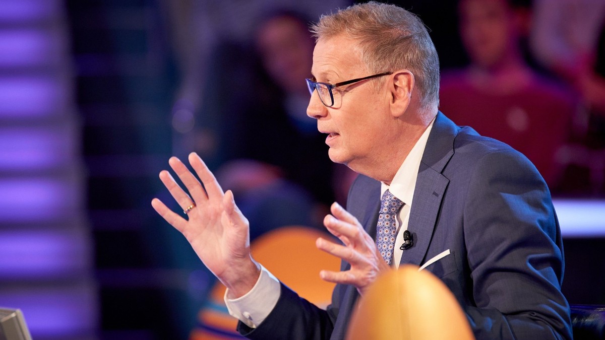 Moderator Günther Jauch

Die Verwendung des sendungsbezogenen Materials ist nur mit dem Hinweis und Verlinkung auf RTL+ gestattet.