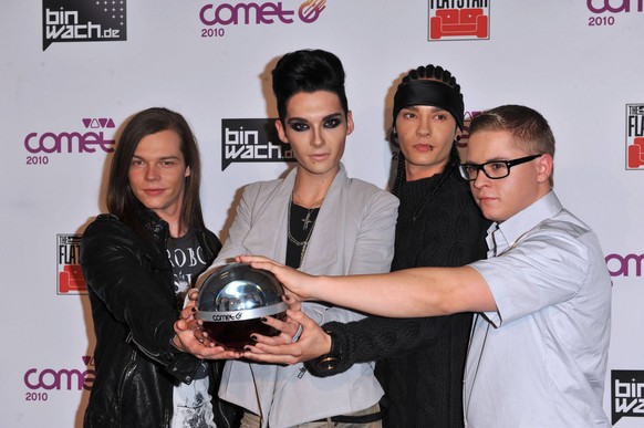Tokio Hotel, die Band mit ihrem Preis bei der Viva Comet Verleihung am 21.5.2010 in Oberhausen VIVA Comet Verleihung 2010 in Oberhausen PUBLICATIONxINxGERxSUIxAUTxONLY