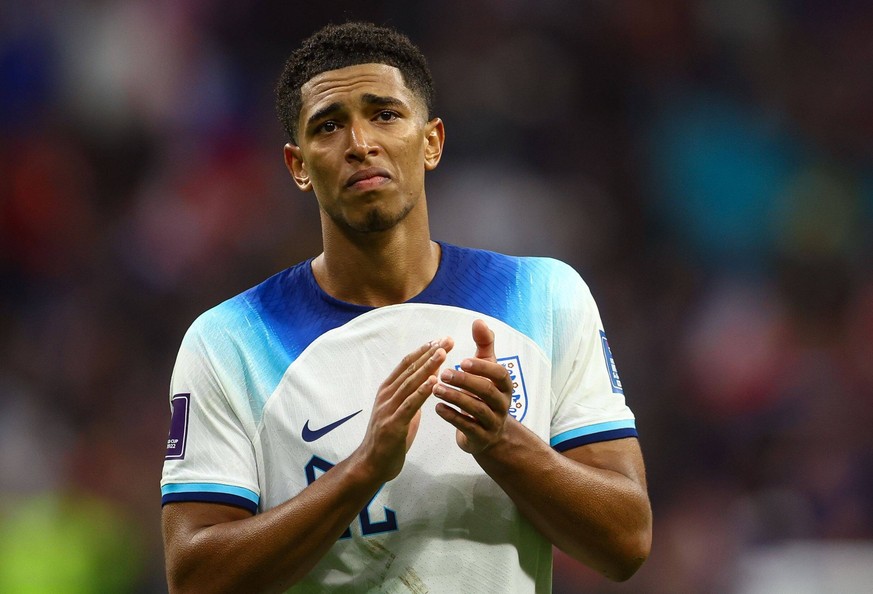 Mandatory Credit: Photo by Kieran McManus/Shutterstock 13655770fm Jude Bellingham of England looks dejected at full-time as he applauds the fans England v France, FIFA World Cup, WM, Weltmeisterschaft ...