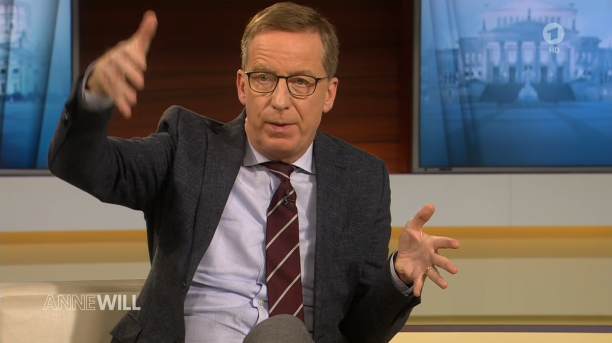Der Ökonom Michael Hüther argumentiert gegen die "No-Covid"-Strategie