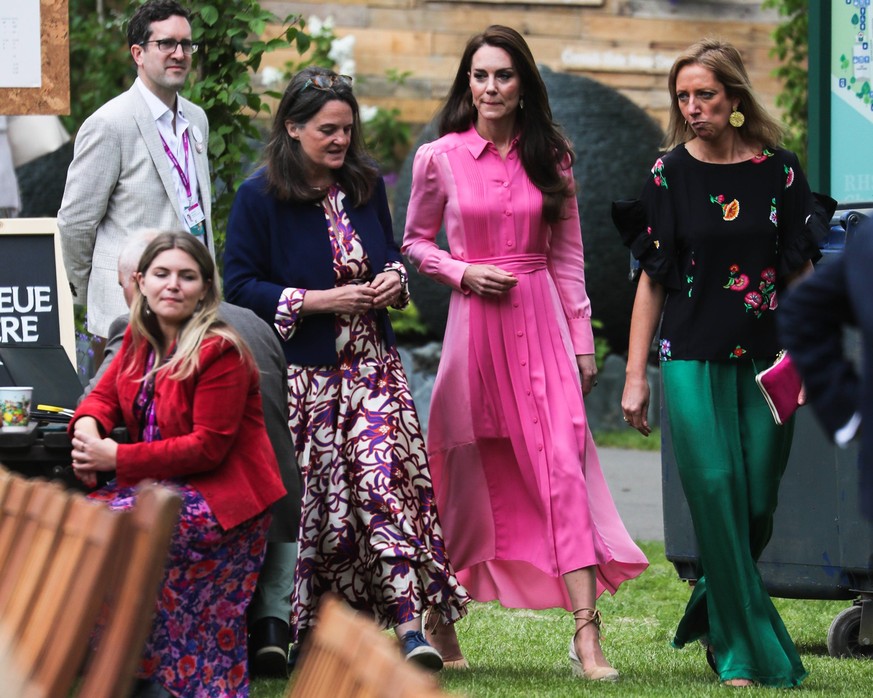 Catherine, Princess of Wales makes a surprise visit to The RHS Chelsea Flower Show at the Royal Hospital Chelsea. During the visit, Her Royal Highness met pupils and teachers from local primary school ...