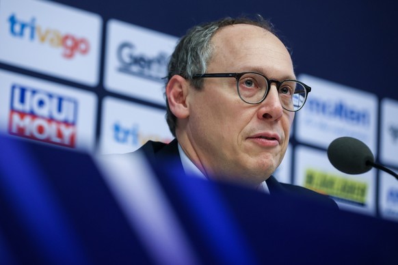 29.01.2023, Schweden, Stockholm: Handball, WM, Pressekonferenz zum Spiel Deutschland - Norwegen, Finalrunde, Spiel um Platz 5 in der Tele2 Arena. Mark Schober, DHB-Vorstandsvorsitzender, spricht auf d ...