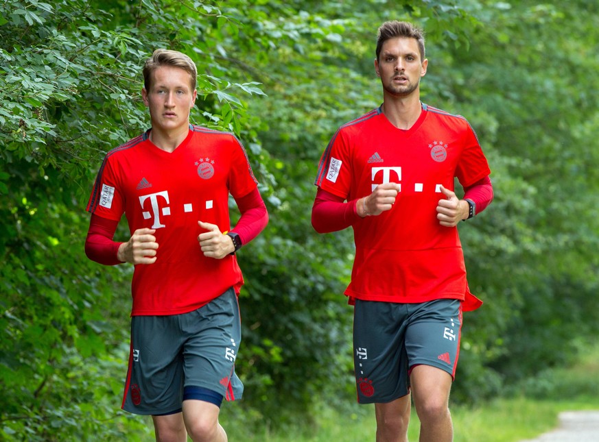 Laufen dem FC Bayern jetzt die Torhüter davon? Die Ersatzkeeper Ron-Thorben Hoffmann (l.) und Sven Ulreich.