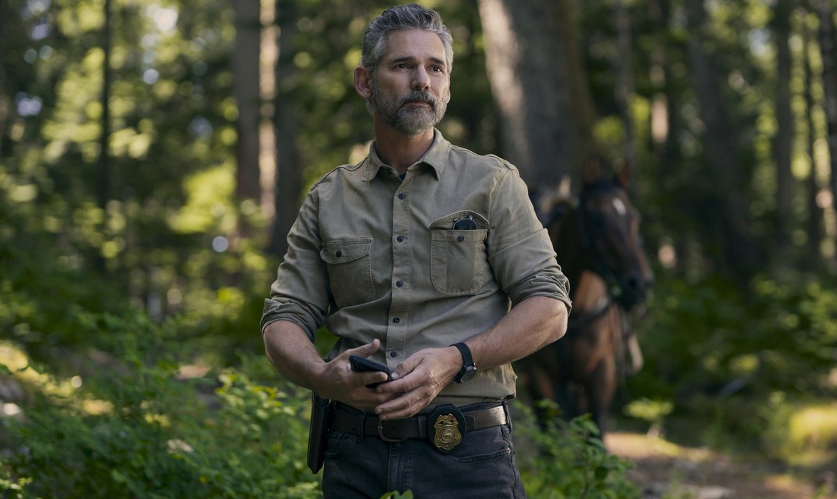 Untamed. Eric Bana as Kyle Turner in episode 102 of Untamed. Cr. Ricardo Hubbs/Netflix © 2025