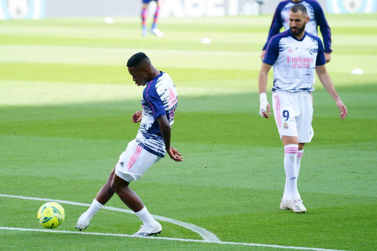 Spanish La Liga soccer match Barcelona vs Real Madrid at Camp Nou Stadium, Barcelona, October 24, 2020 Real Madrid players worm up, Vinicius and Benzema La Liga / Cordon Press Cordon Press *** English ...