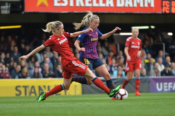 Hendrich gegen Barcelona-Star Toni Duggan.