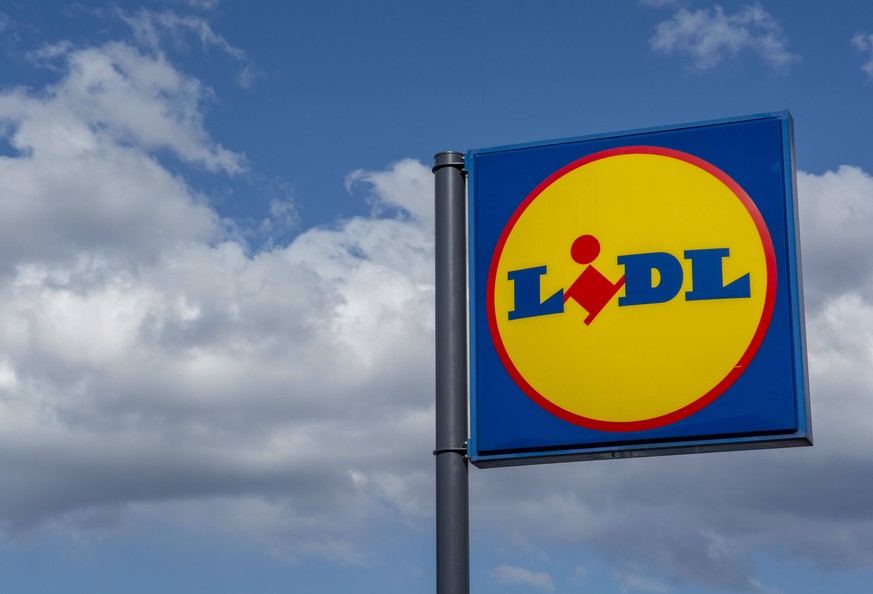 Nova Bana, Slovakia - March, 18 , 2022 : Lidl shop Sign. Brand logo. Lidl is a German international discount retailer chain that operates over 11,000 stores worldwide. LicenseRM Nova Bana, Slovakia -  ...