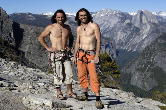 Am Limit Pepe Danquart Am Limit / ALEXANDER (links) und THOMAS HUBER (rechts) vor dem Panorama des Yosemite Nationalparks.