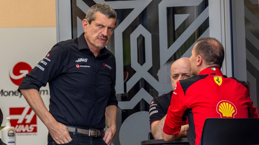 Formel 1 GP Bahrain. Sonntag 05.03.2023 Günther Steiner, Haas F1 Team Formel 1 GP Bahrain. Sonntag 05.03.2023 *** Formula 1 GP Bahrain Sunday 05 03 2023 Günther Steiner, Haas F1 Team Formula 1 GP Bahr ...