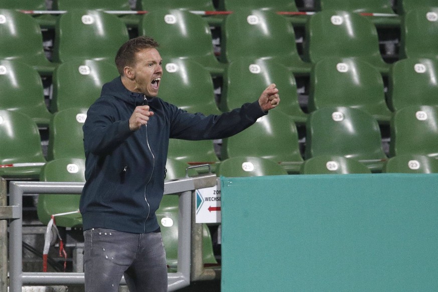 30.04.2021, wohninvest WESERSTADION, Bremen, GER, DFB POKAL, Achtelfinale, SV Werder Bremen vs RB Leipzig, im Bild Julian Nagelsmann Trainer, Leipzig jubelt nach dem Tor zum 1:2 fuer Leipzig Wichtiger ...