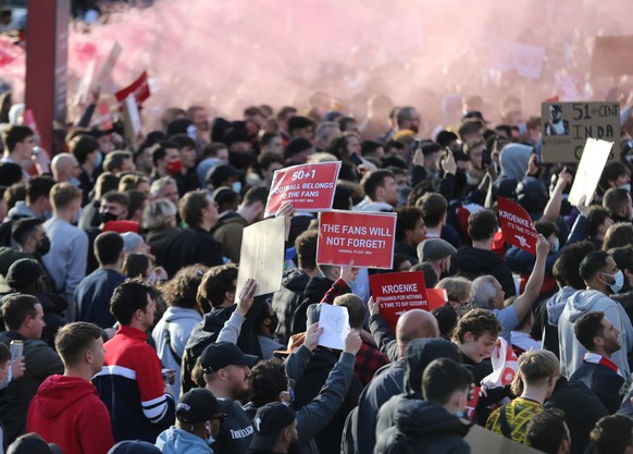 April 23, 2021, London, England, United Kingdom: Hundreds of Arsenal fans gathered outside The Emirates Stadium in London in a Ã¢â¬ÅKroenke outÃ¢â¬Â protest demanding the club owner Stanley Kroenk ...