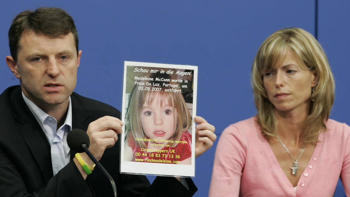 ARCHIV - 06.06.2007, Berlin: Kate und Gerry McCann zeigen w