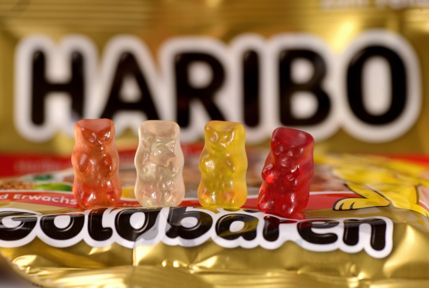 29.08.2020, HARIBO Goldbären, vier verschiedene Sorten Gummibärchen stehen auf einer Goldbären-Tüte. 29.08.2020, Haribo Goldbären 29.08.2020, Haribo Goldbären *** 29 08 2020, HARIBO Gold Bears, four d ...