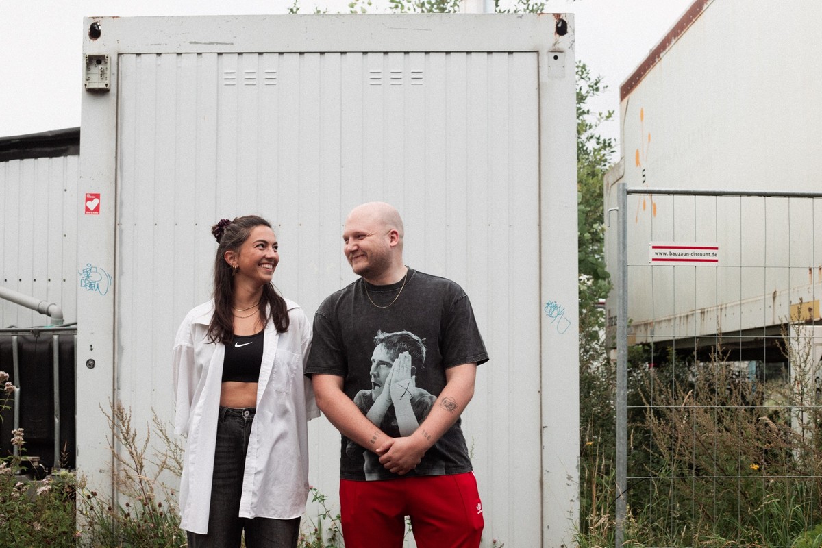 Instagram-Poet Max-Richard Leßmann und Josephine Katharina sprechen offen über psychische Erkrankungen.
