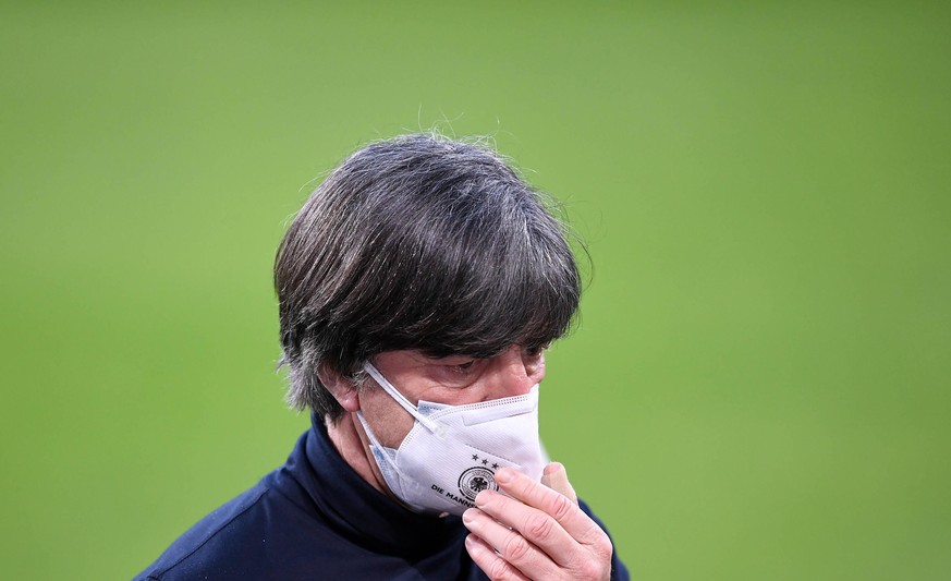 FUSSBALL INTERNATIONAL QUALIFIKATION WM 2022 Katar in Duisburg Gruppe J Deutschland - Nordmazedonien 31.03.2031 Trainer Joachim Loew Deutschland nachdenklich *** FOOTBALL INTERNATIONAL QUALIFICATION W ...