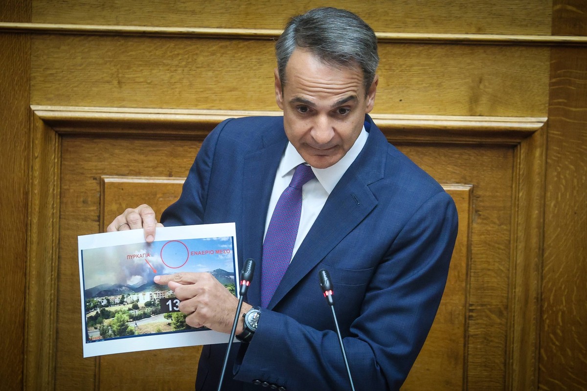 Griechenland - Athen, Diskussion im griechischen Parlament vor der Tagesordnung auf der Ebene der Parteif�hrer �ber die katastrophalen Br�nde, die das Land heimgesucht haben und enorme �kologische Sch ...