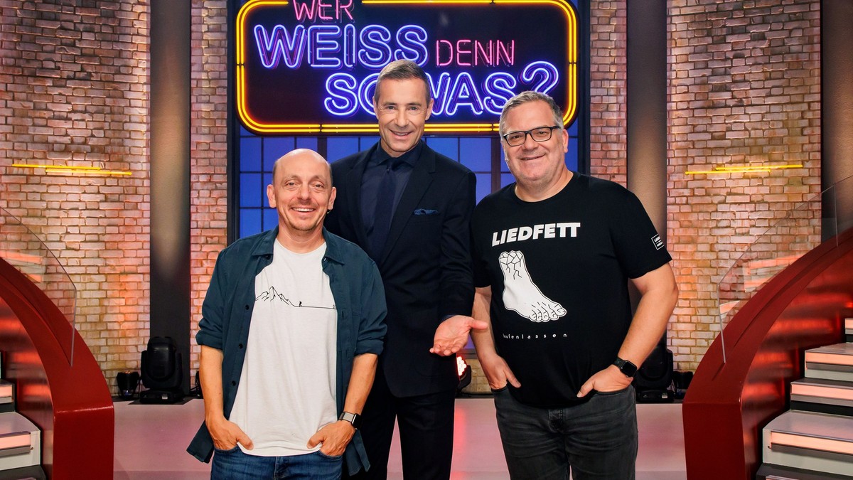 ARD WER WEISS DENN SOWAS? Das erfolgreiche Ratequiz kehrt zurück, ab (24.10.22) immer montags bis freitags um 18.00 Uhr im Ersten.
Die neue Staffel der Vorabend-Quizshow „Wer weiß denn sowas?“ startet ...