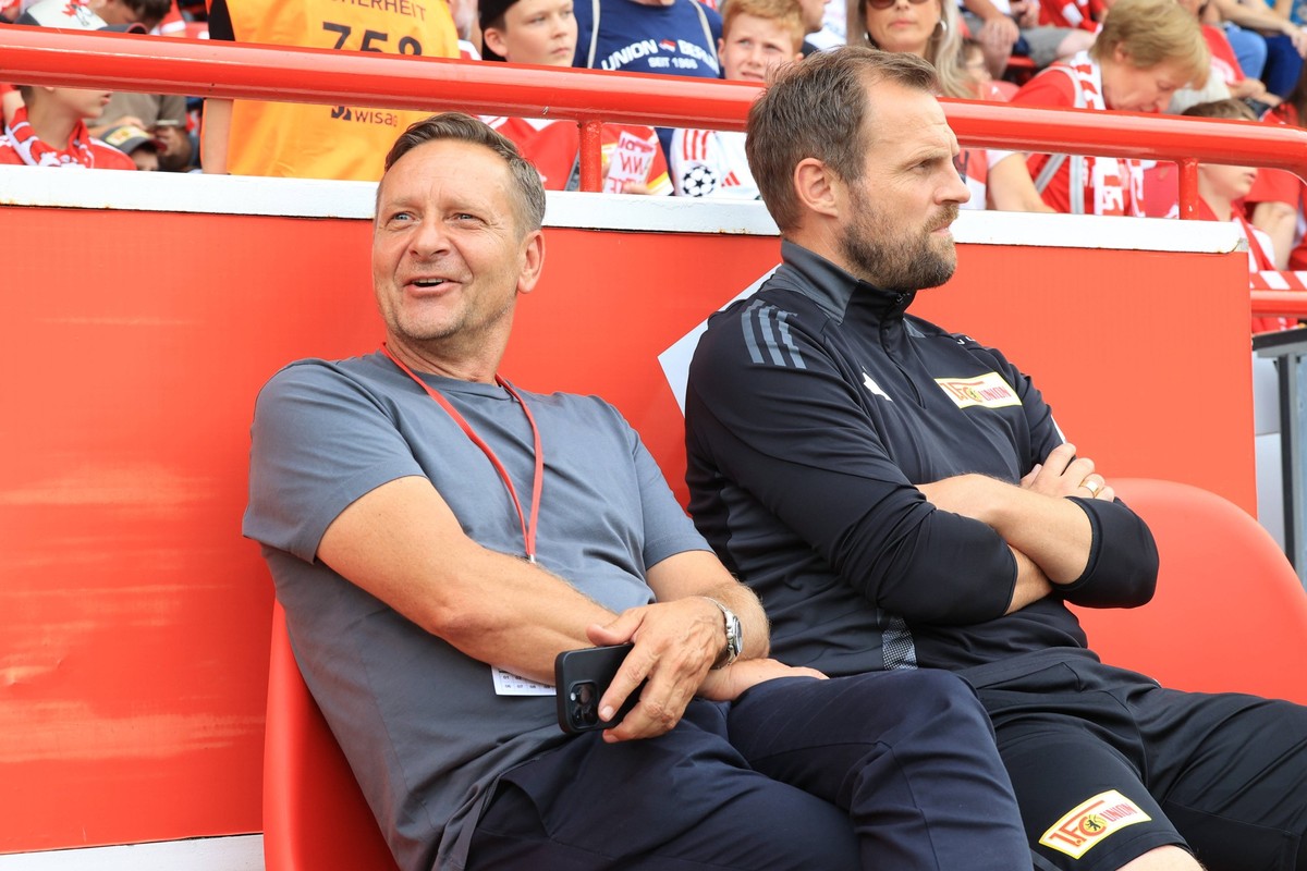 DEU, Testspiel, 1.FC Union vs. Glasgow Rangers, / 27.07.2024, Stadion Alte Foersterei, Berlin, DEU, Testspiel, 1.FC Union vs. Glasgow Rangers, im Bild: Cheftrainer Head Coach Bo Svensson 1.FC Union Be ...