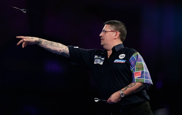 2018 William Hill World Darts Championship - Day Ten - Alexandra Palace Gary Anderson during his match against Jermaine Wattimena during day ten of the William Hill World Darts Championships at Alexan ...