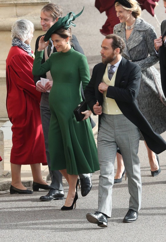 . 12/10/2018. Windsor, United Kingdom. Pippa Middleton and James Matthews at the Princess Eugenie and Jack Brooksbank wedding at Windsor Castle, United Kingdom. PUBLICATIONxINxGERxSUIxAUTxHUNxONLY xi- ...