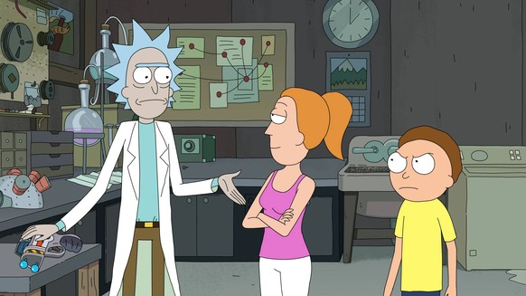 RICK AND MORTY, from left: Rick Sanchez voiced by Justin Roiland, Summer Smith voiced by Spencer Grammer, Morty Smith voiced by Justin Roiland, Season 3, 2017. photo: Adult Swim / Courtesy: Everett Co ...