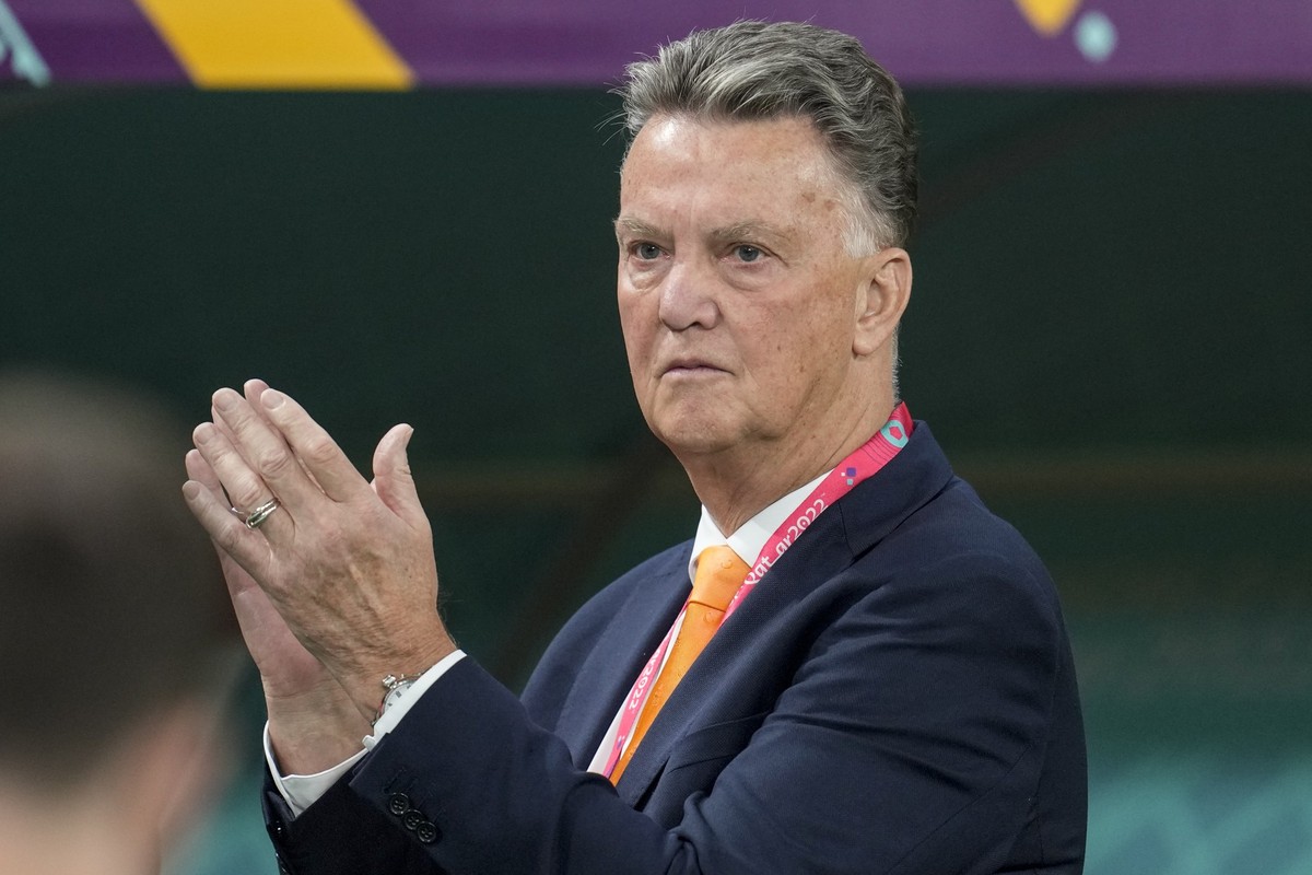 FILE - Then head coach Louis van Gaal of the Netherlands applauds prior the start the World Cup group A soccer match between Netherlands and Ecuador in Doha, Qatar, Friday, Nov. 25, 2022. The German m ...