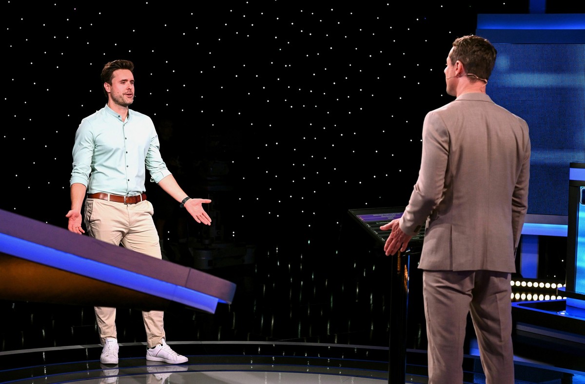 ARD GEFRAGT - GEJAGT FOLGE 772, "Radiospecial", am Dienstag (11.06.24) um 18:00 Uhr im ERSTEN.
Jetzt wird aufgedreht! In zehn Ausgaben des Vorabendquiz‘ „Gefragt – Gejagt“ im Ersten treten b ...