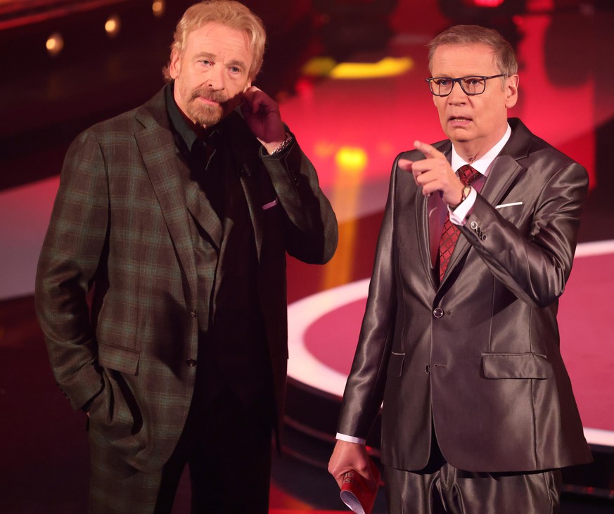 HUERTH, GERMANY - DECEMBER 05: Guenther Jauch and Thomas Gottschalk speak on stage during the tv show &quot;2021! Menschen, Bilder, Emotionen! - Der grosse RTL Jahresrückblick&quot; on December 05, 20 ...