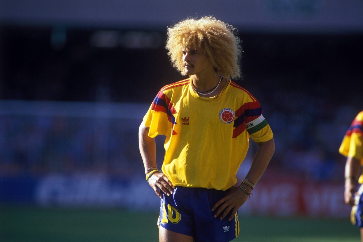 Bildnummer: 01779292 Datum: 23.06.1990 Copyright: imago/Sven Simon
Carlos Valderrama (Kolumbien) nachdenklich; Valderama, Vdia, quer, close Weltmeisterschaft 1990, Länderspiel, Nationalmannschaft, Nat ...
