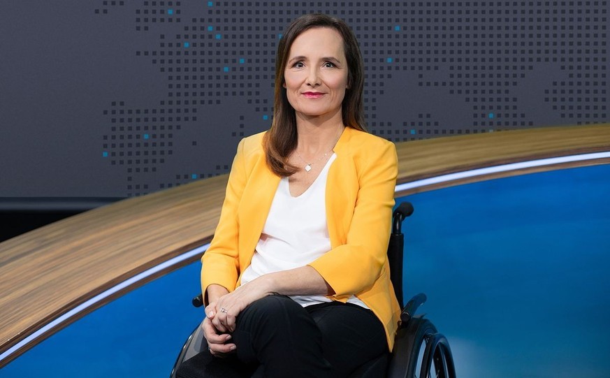 Mirjam Kottmann moderierte am Montag die BR24-Nachrichten im Rollstuhl.