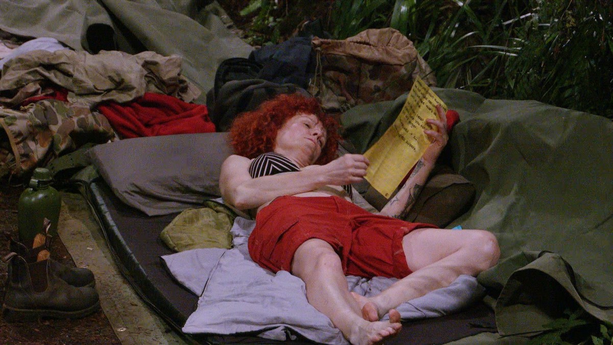 Lucy bekommt nun Gegenwind im Camp.